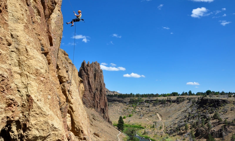 Rapelling down Smith Rock
