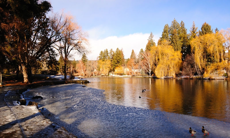 Deschutes River at Drake Park