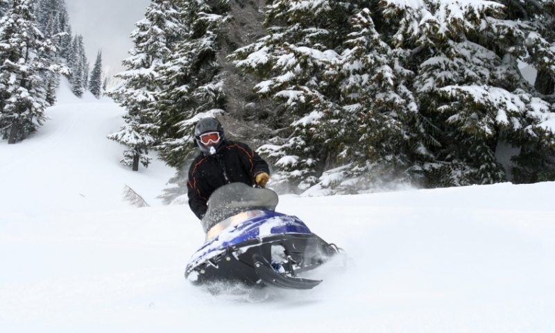 Snowmobiling in Washington